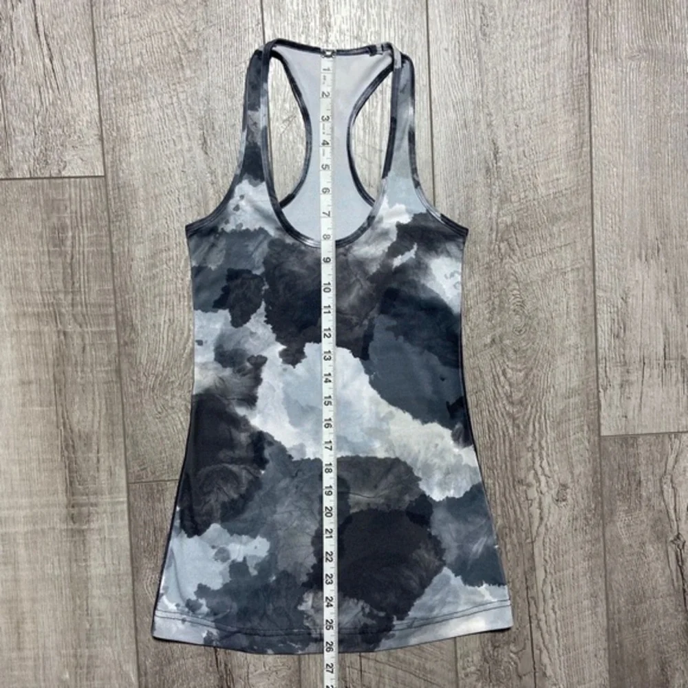 lululemon athletica pre owned